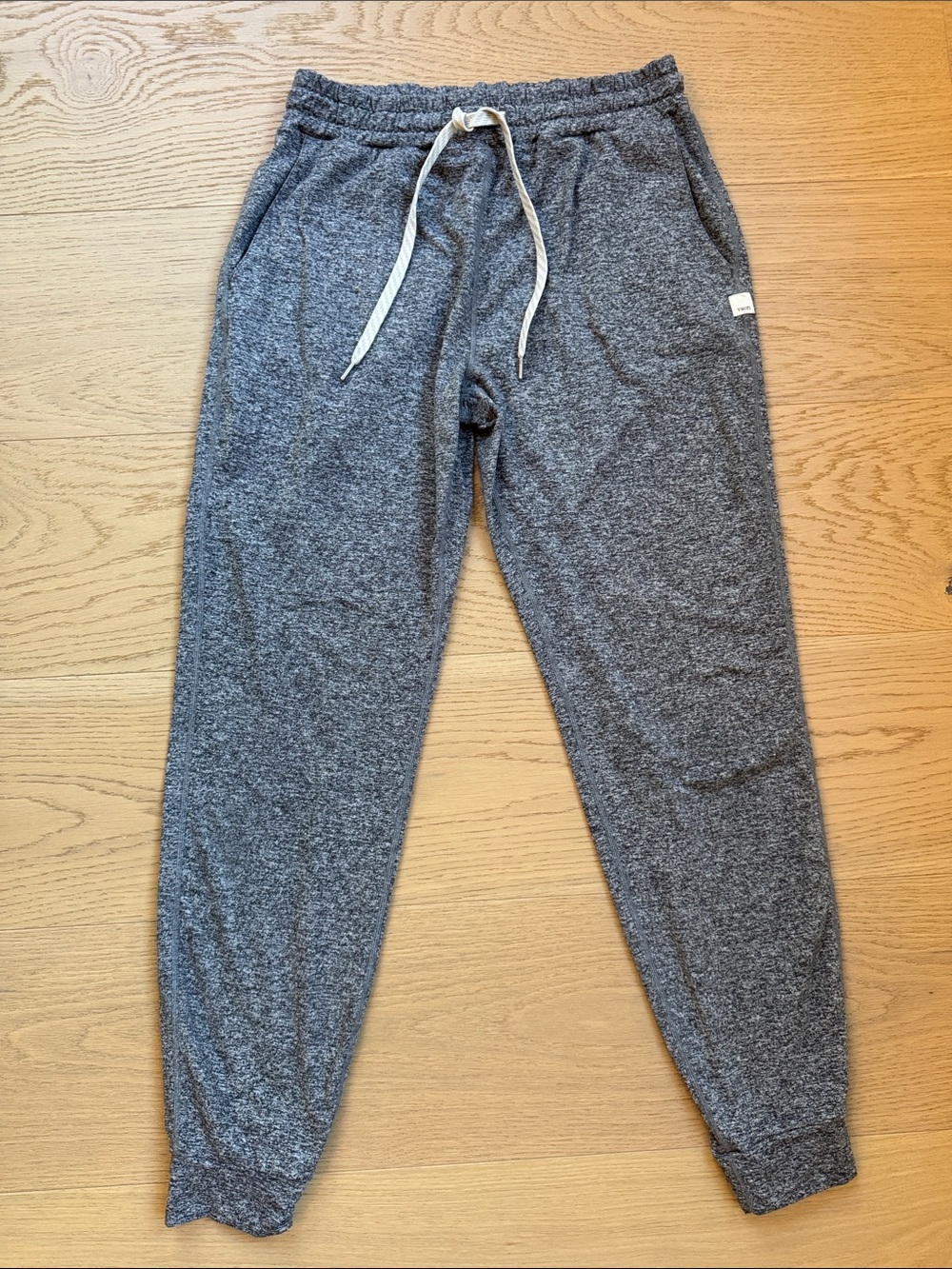 Vuori Women’s Performance Jogger (regular)